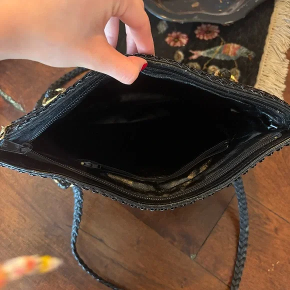 Black Chainmail, Metal Mesh Shoulder Bag with Braided Handles - Picture 7 of 8